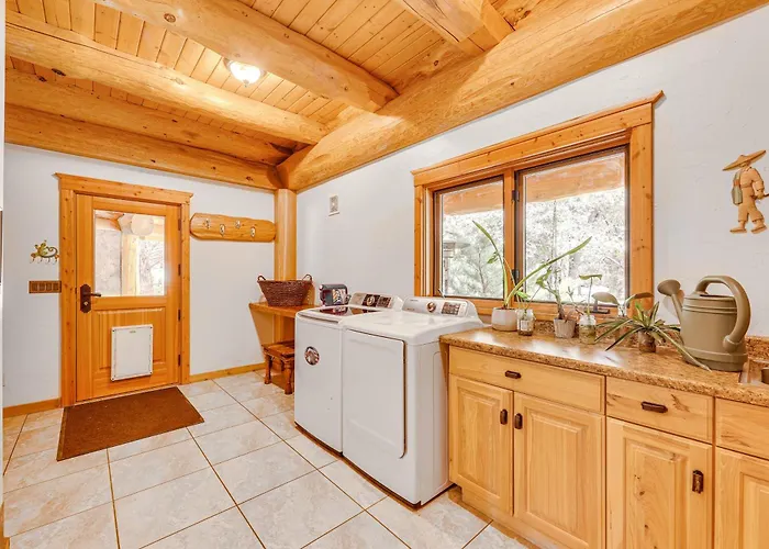 Scenic Cabin! Fireplace + Wraparound Patio