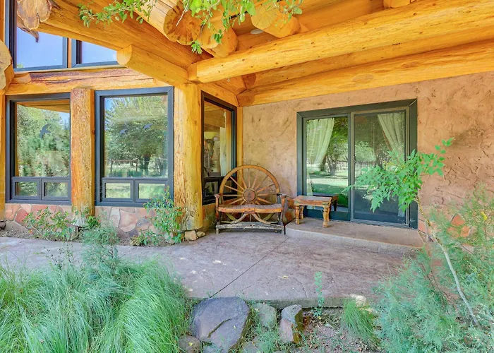 Ferienhaus Scenic Cabin! Fireplace + Wraparound Patio