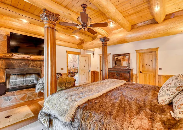 Ferienhaus Scenic Cabin! Fireplace + Wraparound Patio