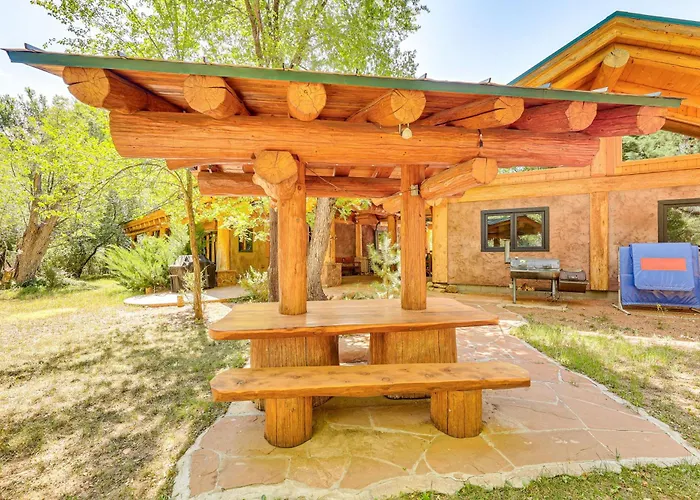 Scenic Cabin! Fireplace + Wraparound Patio Ferienhaus *