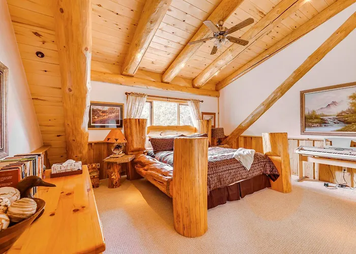 Scenic Cabin! Fireplace + Wraparound Patio * Payson